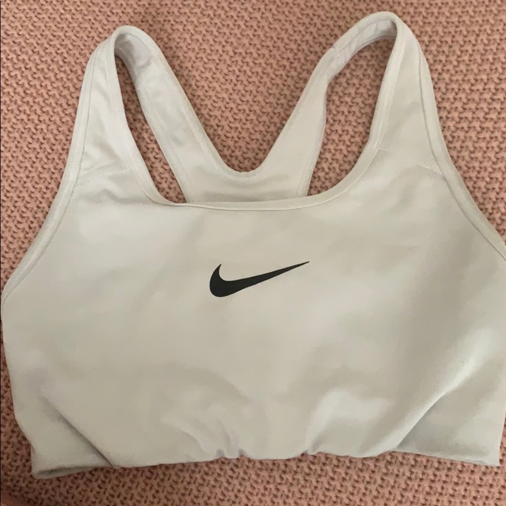 sports bra